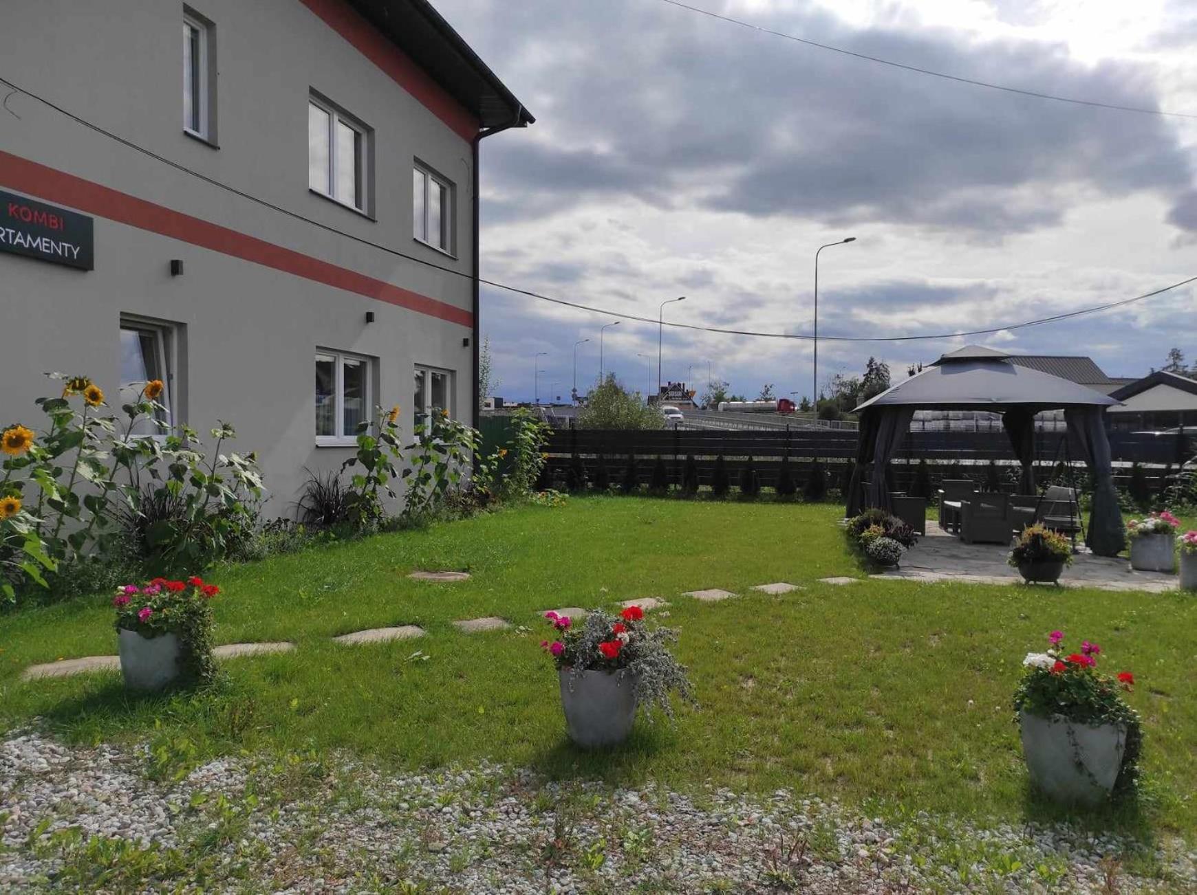 Apartamenty Kombi Нови Тарг Екстериор снимка