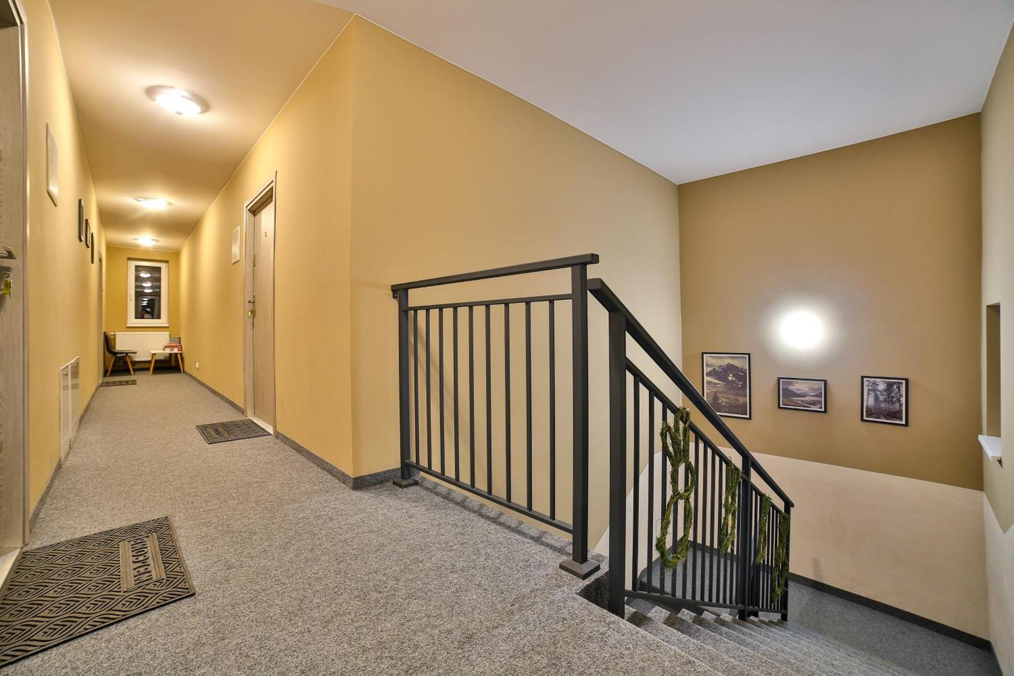 Apartamenty Kombi Нови Тарг Екстериор снимка